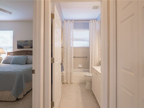 5th image of 8088 Woodridge Pointe Dr