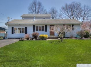 29 Apple Blossom Ln, West Coxsackie, NY 12192