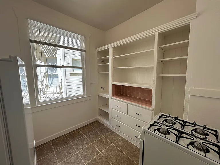 935 Pine St #1372R — Photo 11