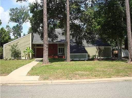 1st image of 4908 Fernwood Dr