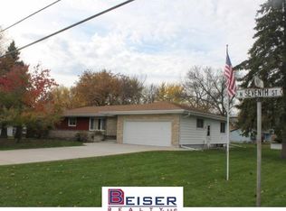 422 N 7th St, Winneconne, WI 54986