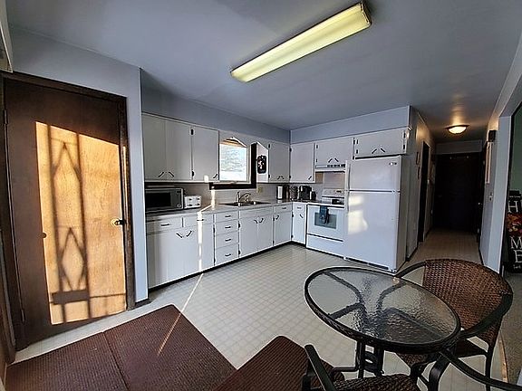 4th image of 601 N Wood Ave