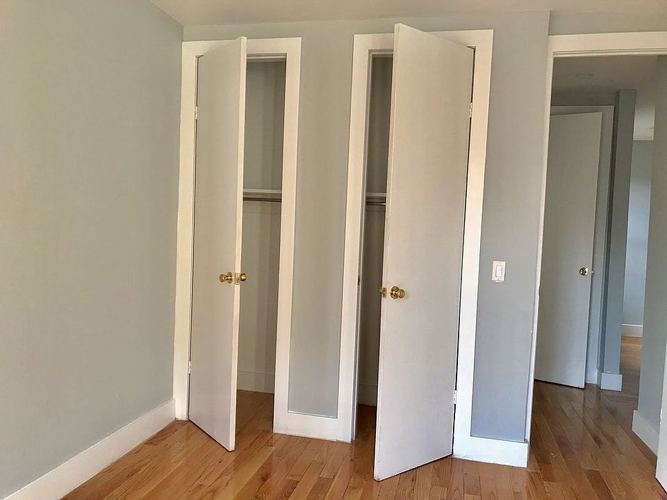 1st image of 31 Mount Hope Pl APT 4