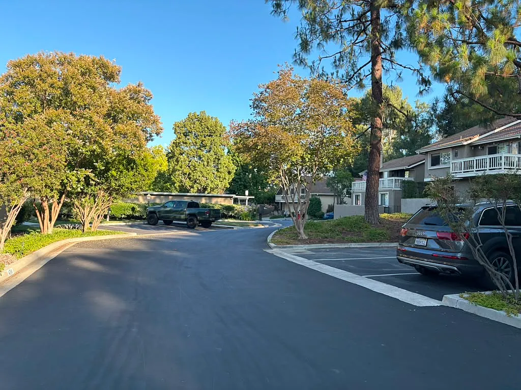 4 bed, 1626 sqft, $5,200 — Photo 2