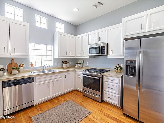5th image of 8705 Bryam St #303