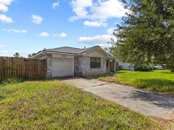 3505 Bennett Rd, Beaumont, TX 77708