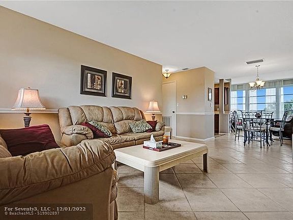 4th image of 4100 Crystal Lake Dr APT 203