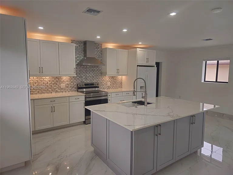 26720 SW 203rd Ave — Photo 3