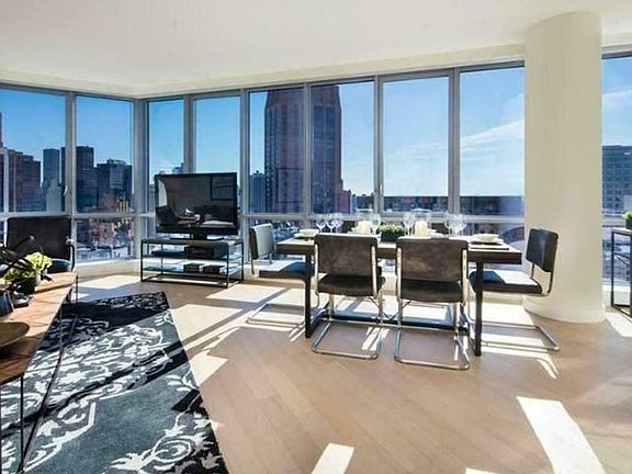 4th image of 160 Madison Ave APT 19C