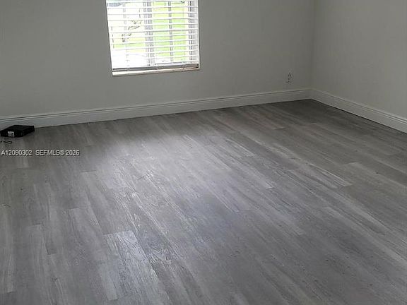 3rd image of 5221 Geneva Way APT 304