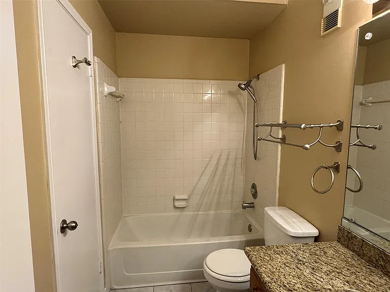6500 Harbor Town Dr #3401 — Photo 17
