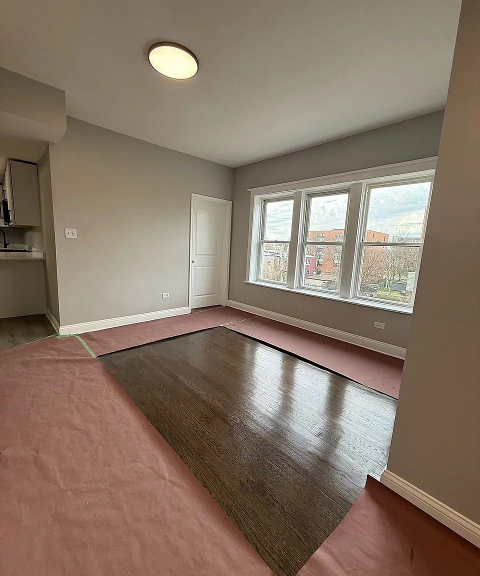 3 bed, 1300 sqft, $2,050 — Photo 4