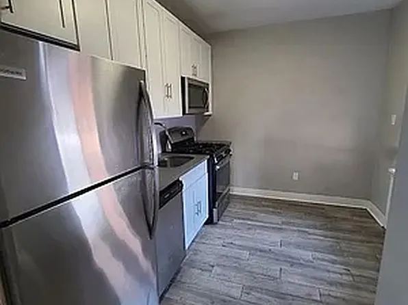 1730 E 18th St APT 4B, Brooklyn, NY 11229