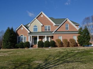 5693 Wolf Ridge Ct, Oak Ridge, NC 27310