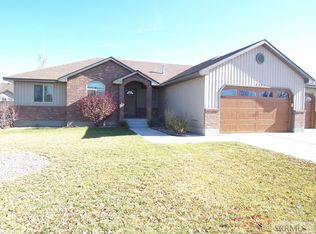 5593 S Thunder Dr, Idaho Falls, ID 83406
