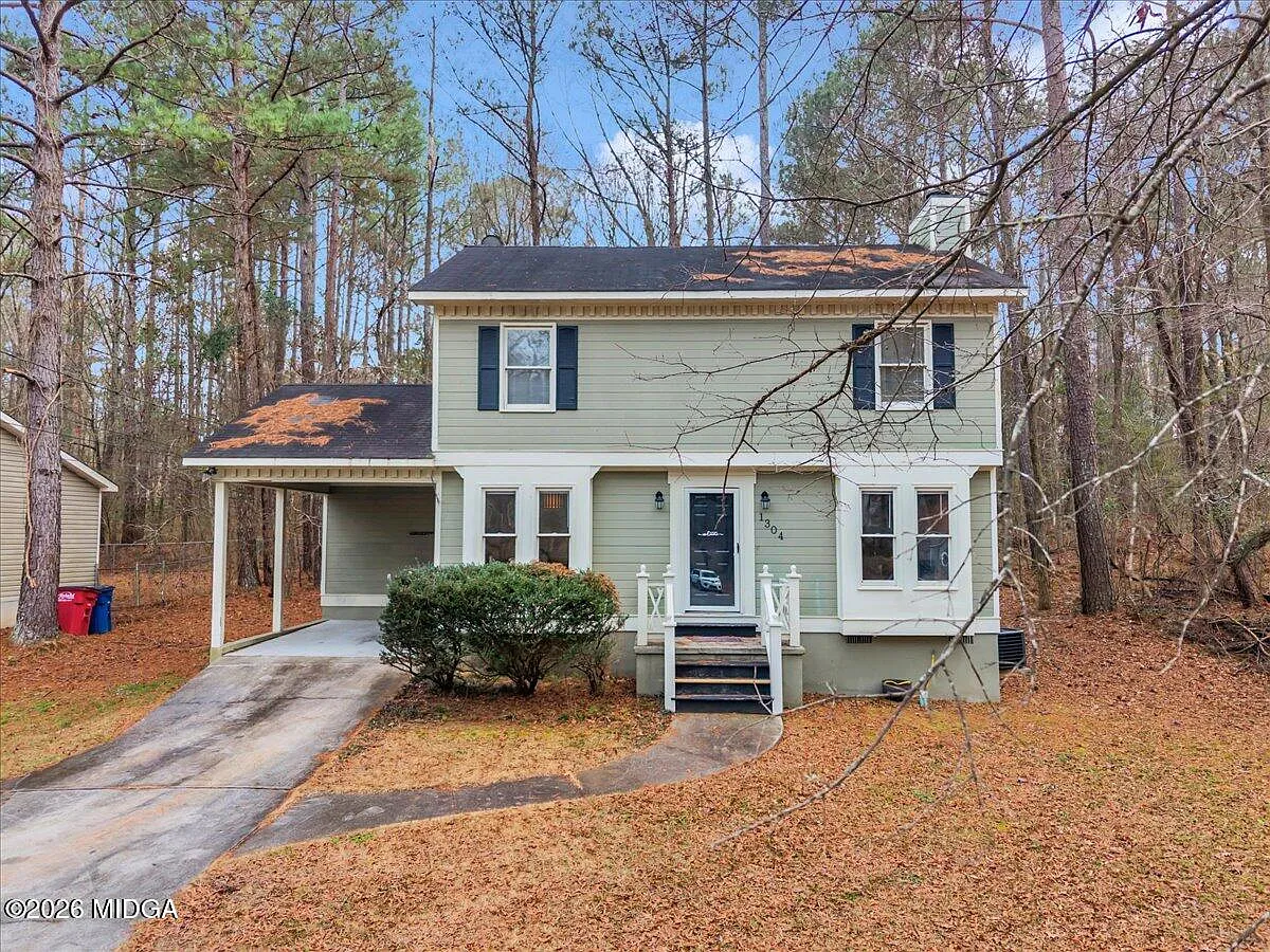 1304 Greentree Pkwy photo 1