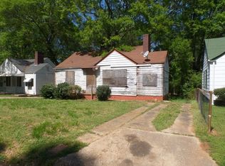 1247 Gus Thornhill Jr Dr, East Pt, GA