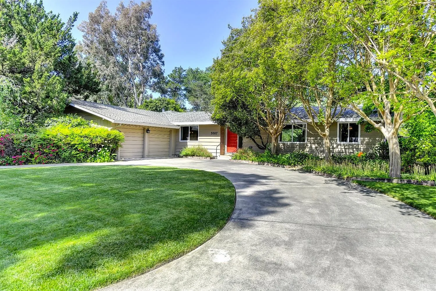 5007 Sudbury Way photo 1