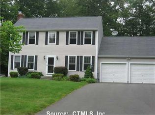 25 Rosewood Ln, Ivoryton, CT 06442