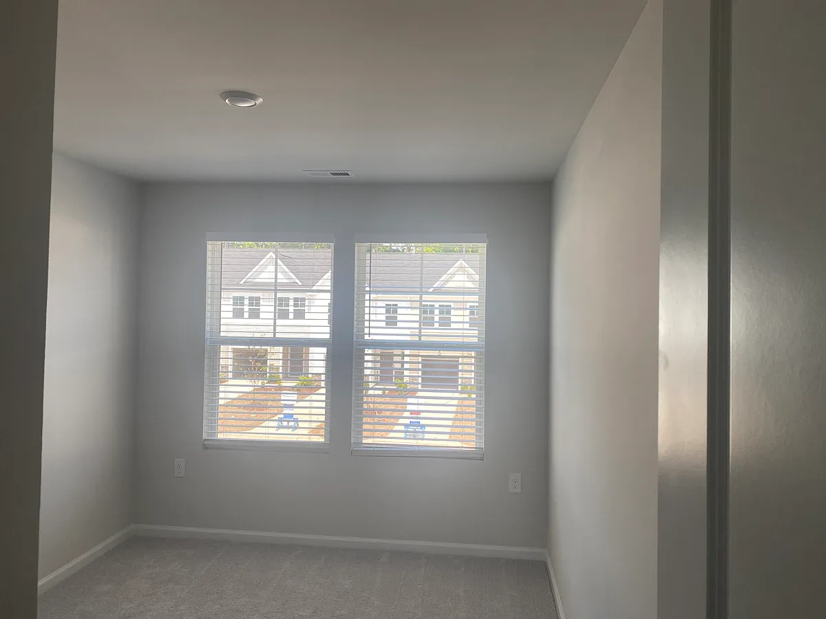 Building Photo - 240 Peebles Dr