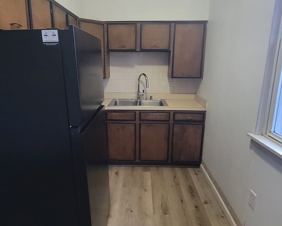 1st image of 148 Nicholson St #2