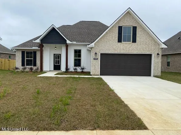 15350 High Point Dr, Gulfport, MS 39503