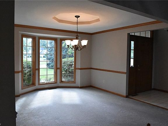 3rd image of 5315 Reserve Way