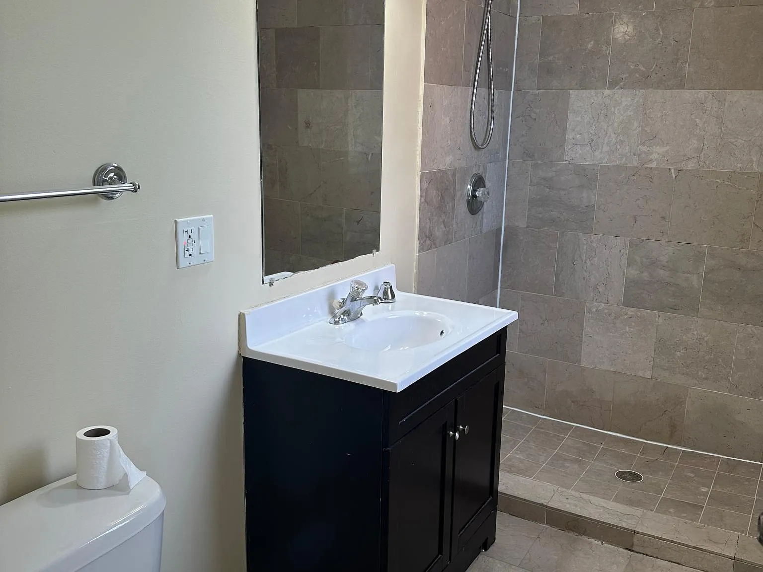 2 bed, $1,850 — Photo 2