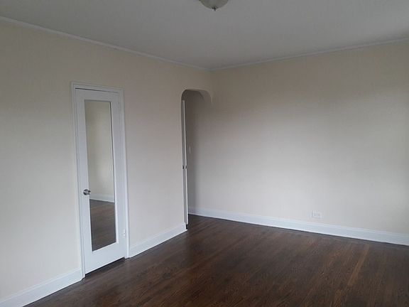 5th image of 7011 108th St APT 6D