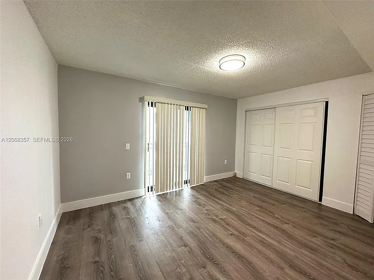 529 SW 4th St #303 — Photo 7