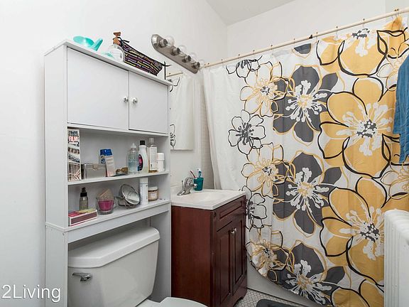 4th image of 358 Lehigh Ave #2