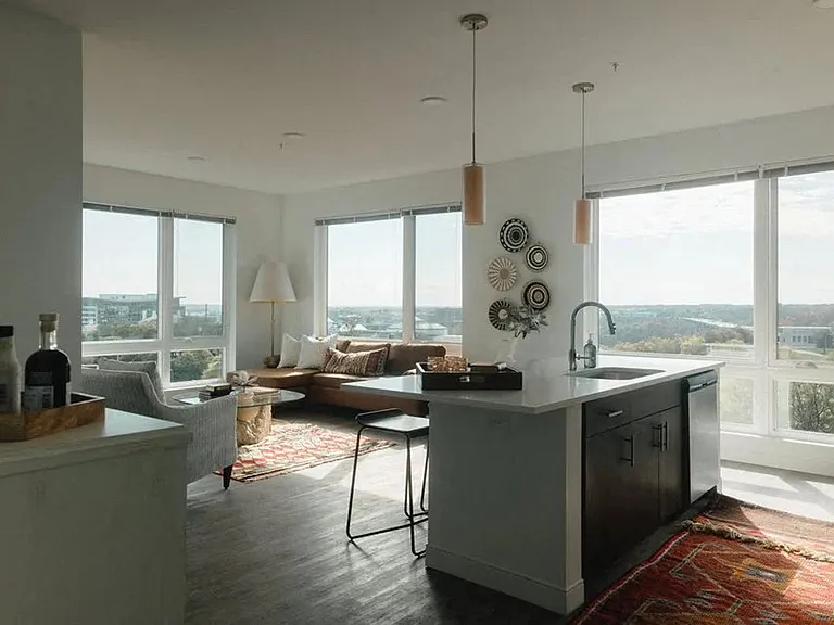 One Canal Apartments — Photo 1