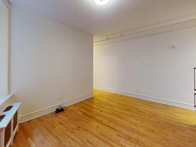 245 W 51st St #603 — Photo 2