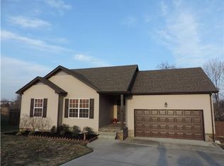 1113 Campbell Ct, Clarksville, TN 37042