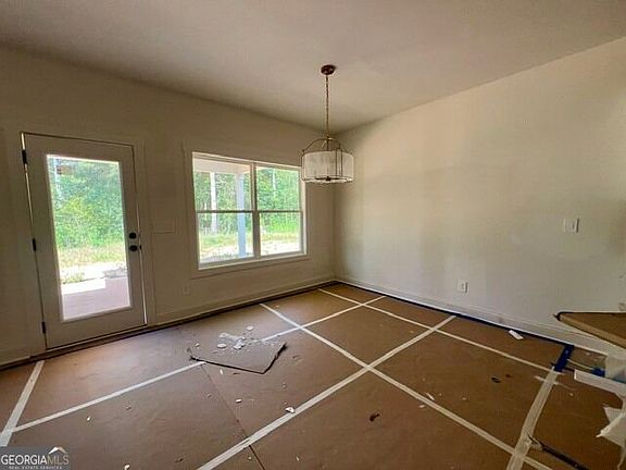 5th image of 113 Kimbell Rd