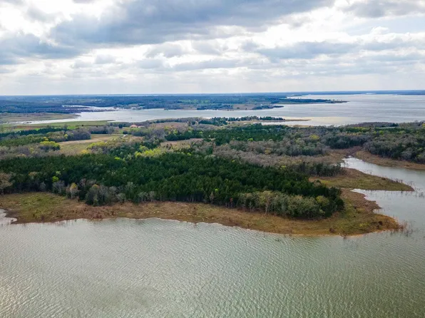 E Fm 1396, Honey Grove, TX 75446