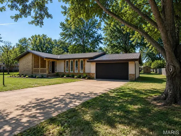 908 E 10th St #M, Mountain Grove, MO 65711