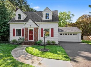 184 Pinewood Trl, Rochester, NY 14617