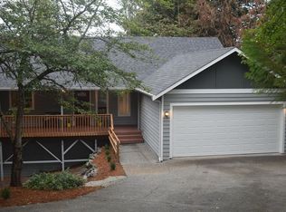 21720 SE 255th Pl, Maple Valley, WA 98038