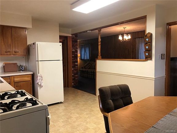 5th image of 49 Paxford Pl
