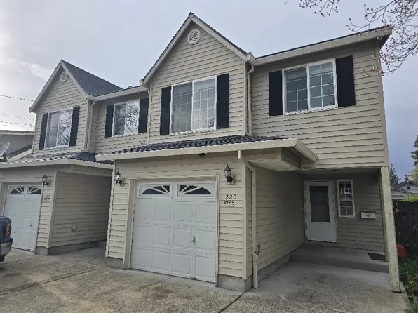 222 W Hereford St, Gladstone, OR 97027