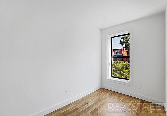 5th image of 1401 Dean St #3F