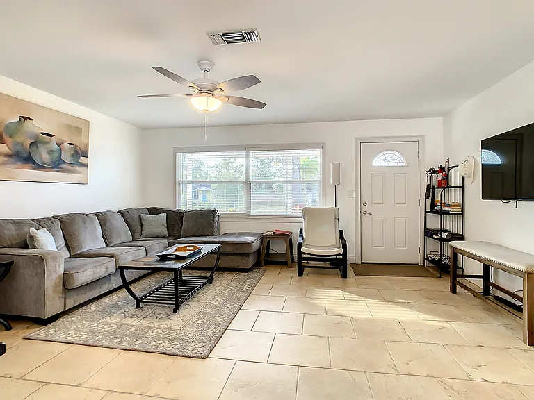 2437 Arapaho St — Photo 17