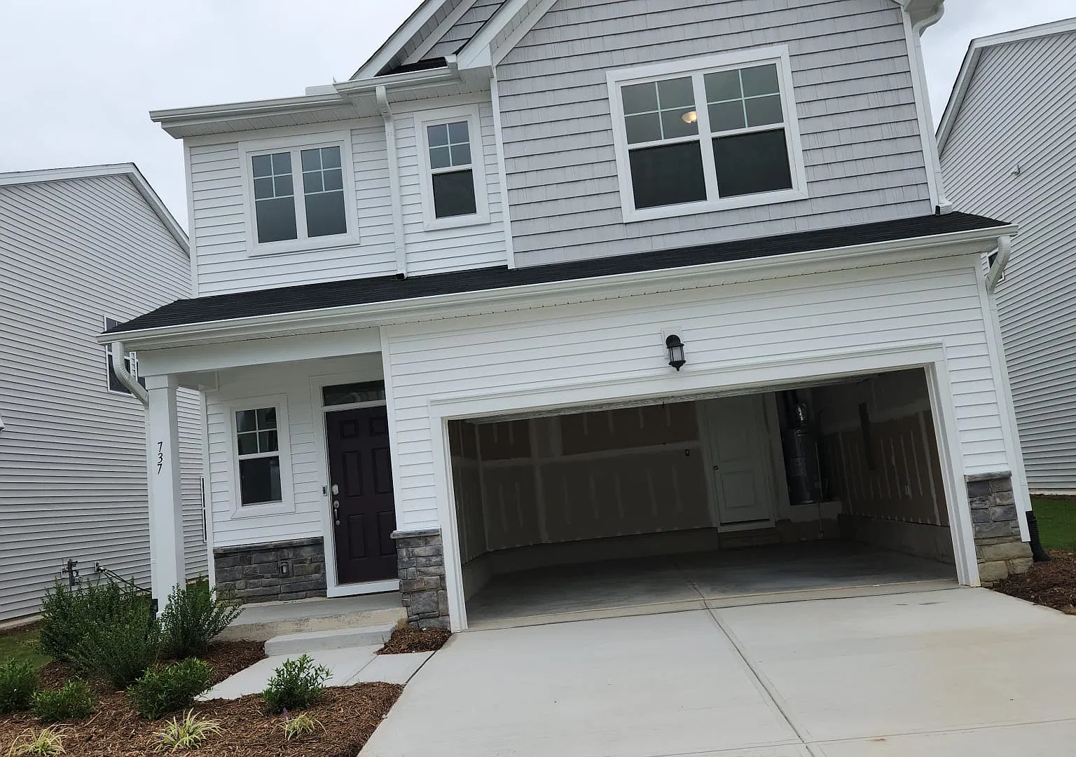4 bed, 2132 sqft, $2,200 — Photo 1