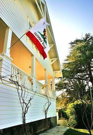 Classic American craftsman!