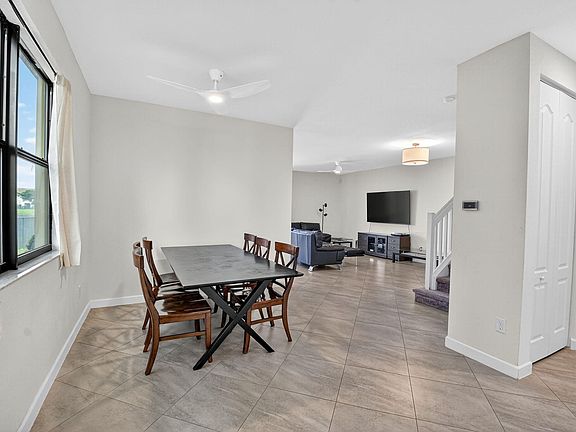 5th image of 13021 Anthorne Lane