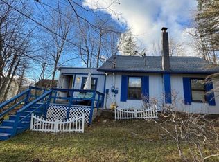 126 Feather Ln, Tobyhanna, PA 18466