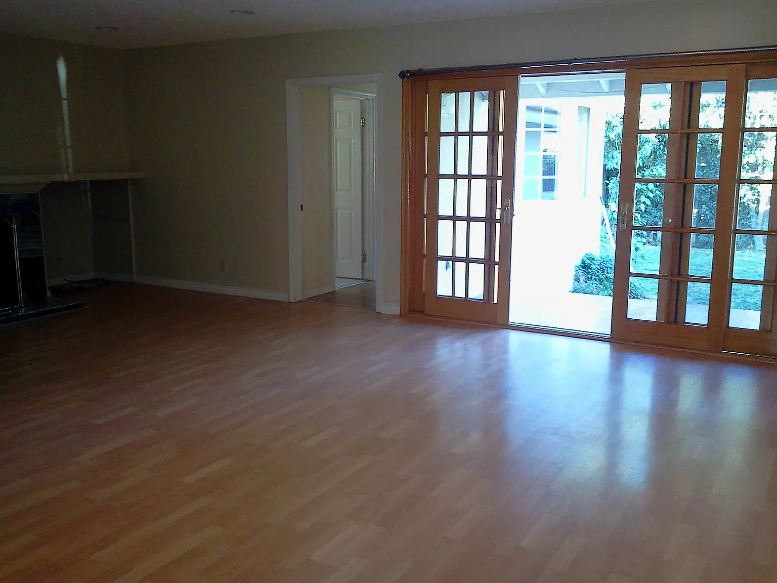 4 bed, 1800 sqft, $4,199 — Photo 4