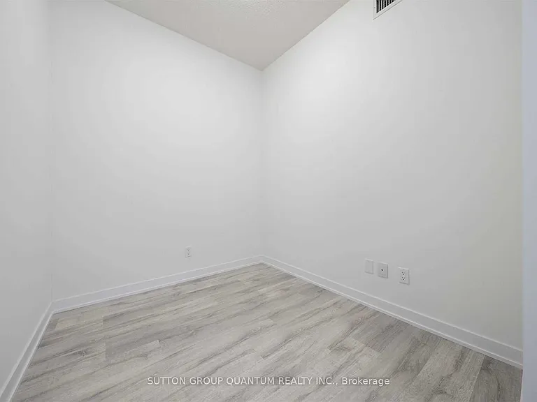 251 Manitoba St #614 — Photo 8