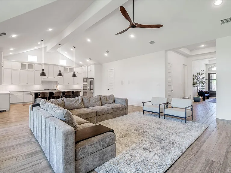 5439 Farm Hill Way — Photo 5